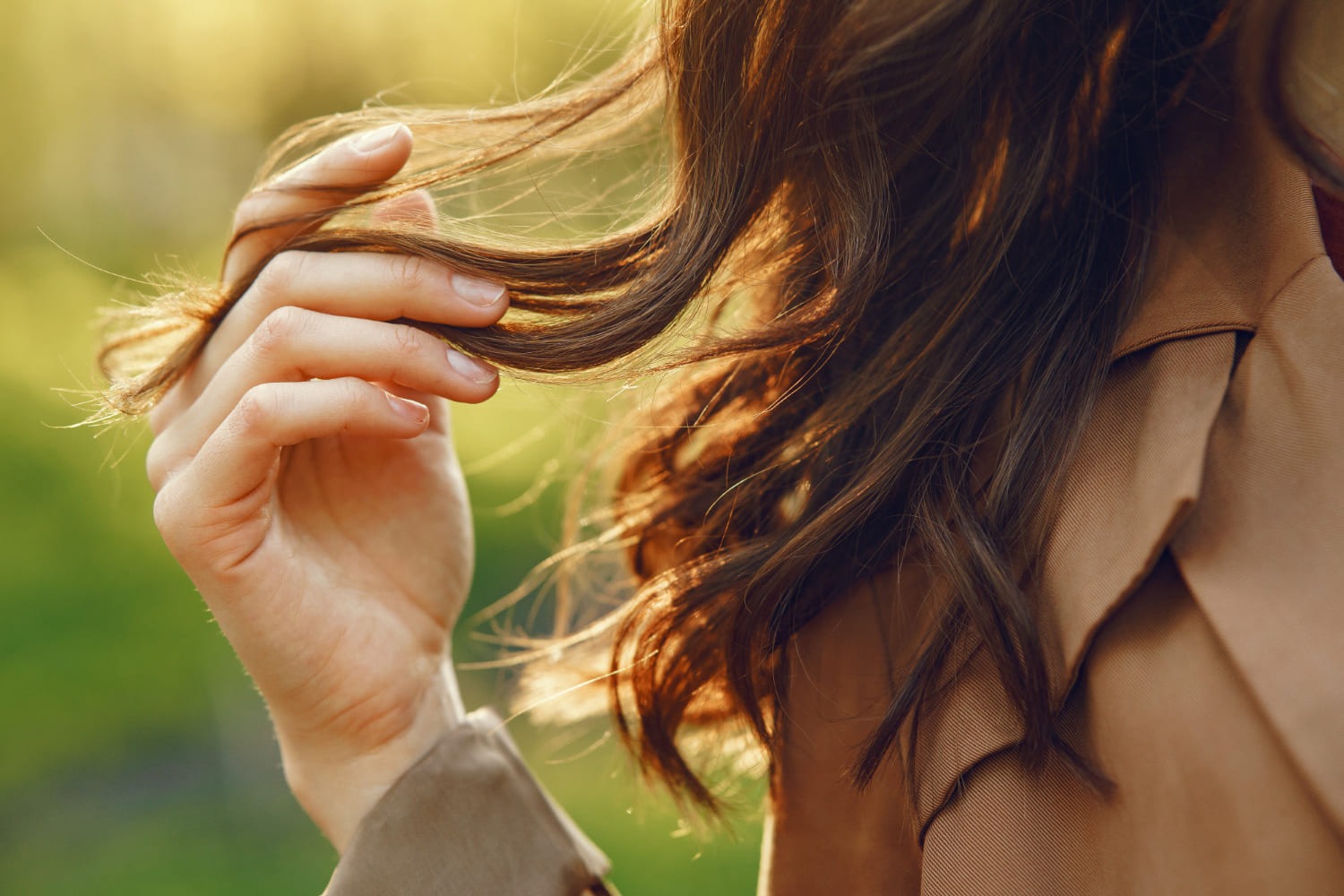 Cuidados del cuero cabelludo y cabello en verano en A+A Peluquería Amurrio